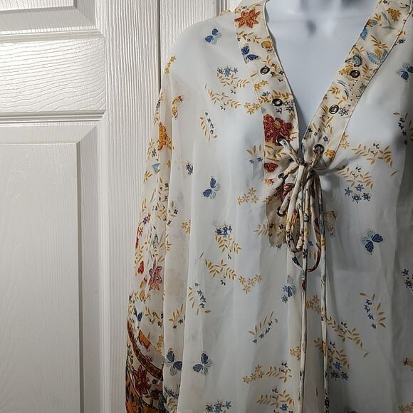 Forever 21 floral sheer lace up  blouse Sz M - Picture 3 of 6